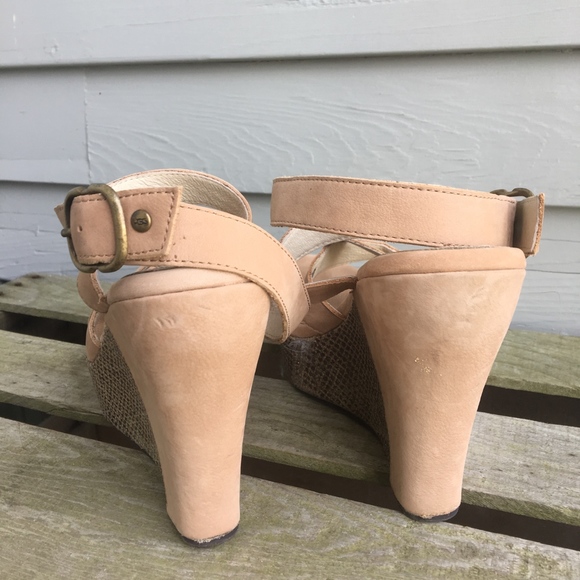 UGG Nubuck Leather ARIAH Wedge in Fawn 9 - Picture 4 of 7